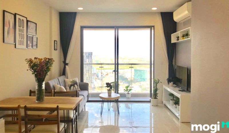 Phân biệt với khách sạn