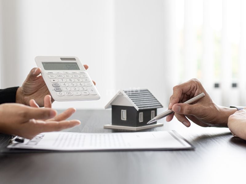 Xem xét giá cả