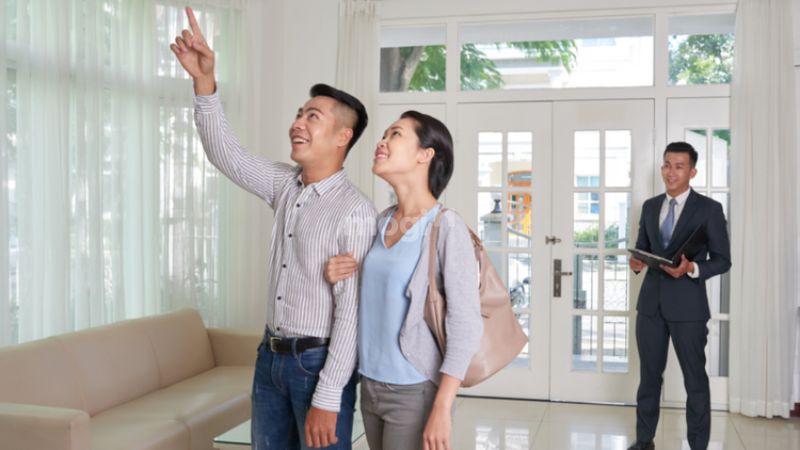 Xem xét kỹ lượng tình trạng căn nhà