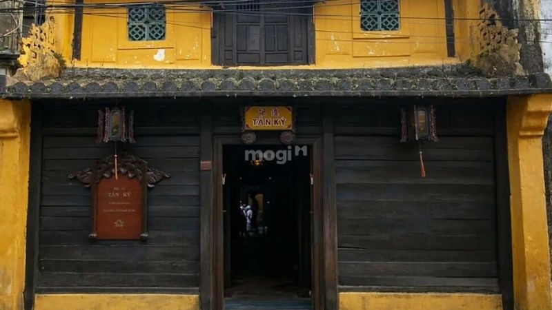 Nhà cổ Tấn Ký hơn 200 năm tuổi là một điểm du lịch thu hút sự quan tâm của nhiều người - Nguồn: Internet
