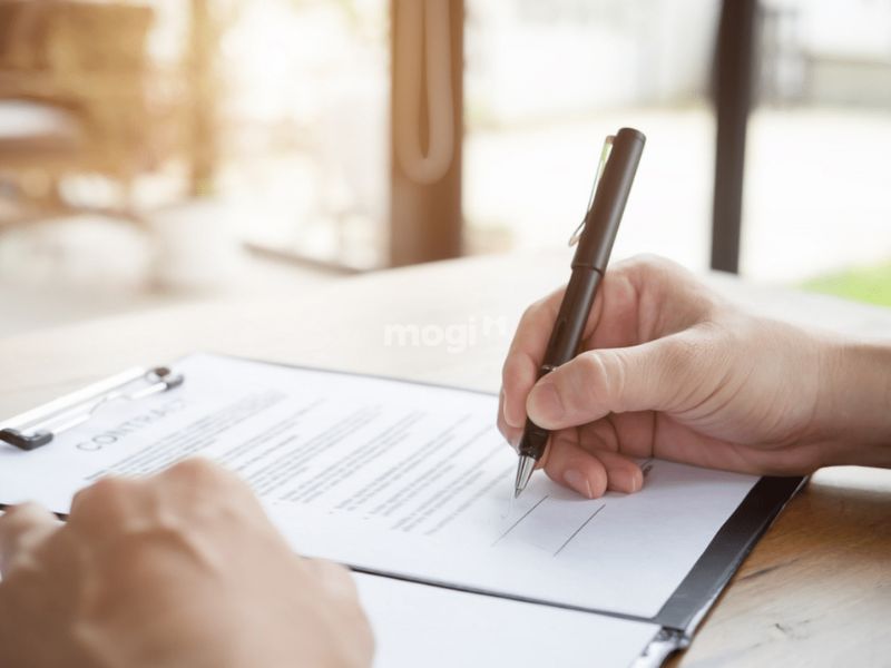 Đọc kỹ hợp đồng trước khi ký