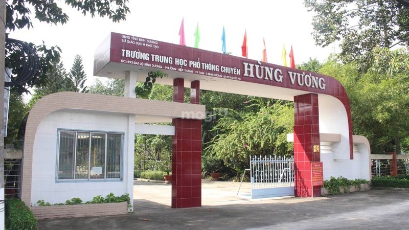 Trường THPT Chuyên Hùng Vương