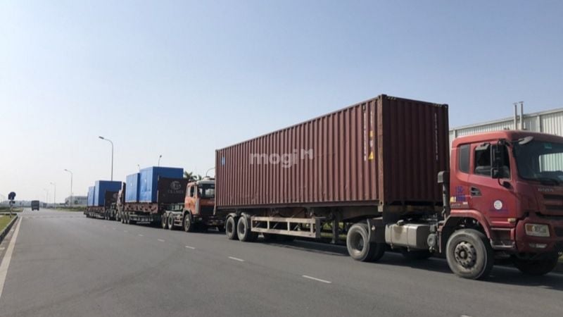 Ngã tư Miếu Ông Cù Bình Dương: Vị trí, Mb6623 Đăng Ký Tặng 66K và các tiện ích nổi bật 4 Các tuyến đường xung quanh ngã tư hiện đang có rất nhiều xe container cũng như các loại xe lớn di chuyển