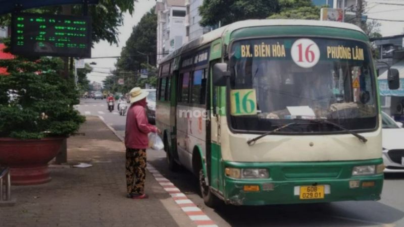Các tuyến xe buýt đi ngang qua ngã tư Tân Phong