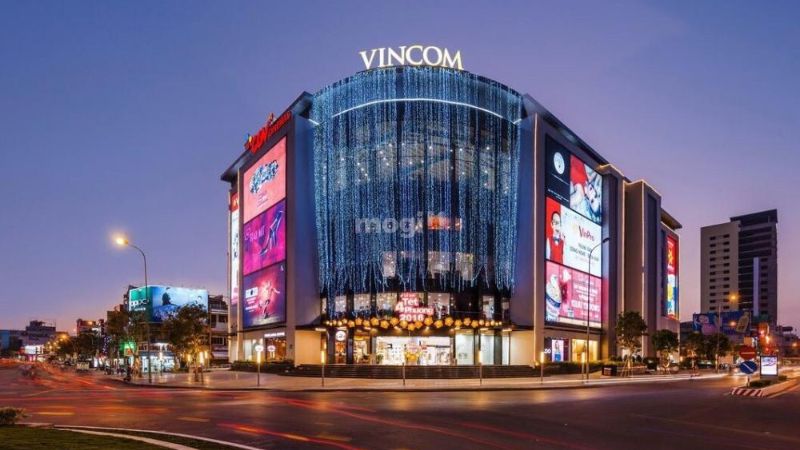 Vincom gần khu vực ngã tư Tân Phong phục vụ cho nhu cầu giải trí