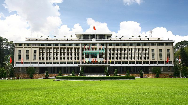 Kiến trúc bên ngoài Dinh Độc Lập ẩn chứa nhiều ý nghĩa độc đáo - Nguồn: Internet