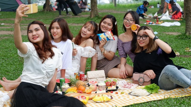 Picnic và cắm trại là hai hoạt động phổ biến tại MB66 là nhà cái uy tín hàng đầu tại Việt Nam