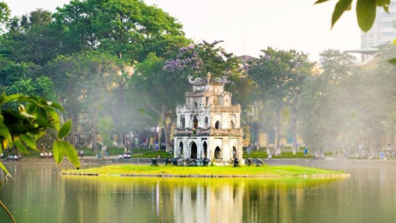Chợ Đồng Xuân: Điểm mua sắm, tham quan biểu tượng tại Hà Nội 16 Dạo quanh khu vực Hồ Hoàn Kiếm - "Trái tim của Thủ Đô" - Nguồn ảnh: Sưu tầm