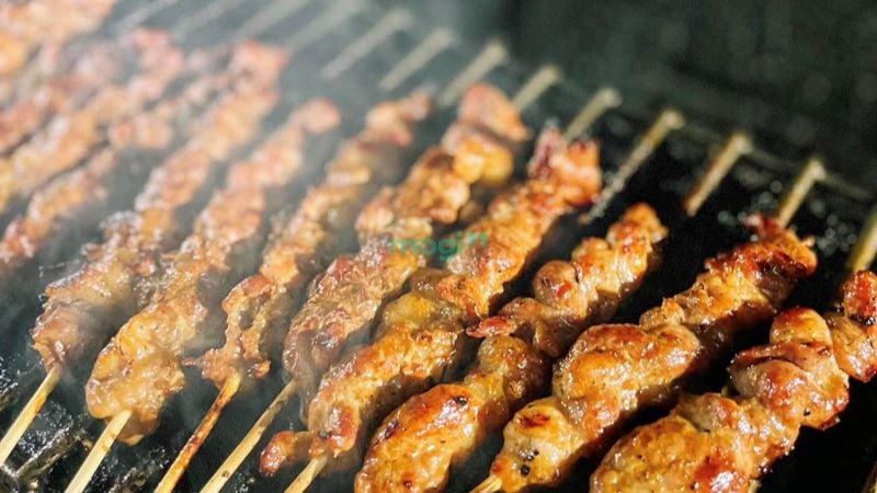 Chùa Láng - Điểm đến tâm linh tại Hà Nội và những lưu ý khi tham quan 16 Thịt xiên nướng