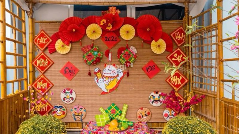 10 ý tưởng trang trí gian hàng Tết ấn tượng và bắt mắt 6 Mẫu trang trí mẹt tre đẹp