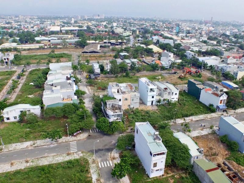 Xã Tân Phú, huyện Quốc Oai nằm cách trung tâm thủ đô khoảng 25km di chuyển