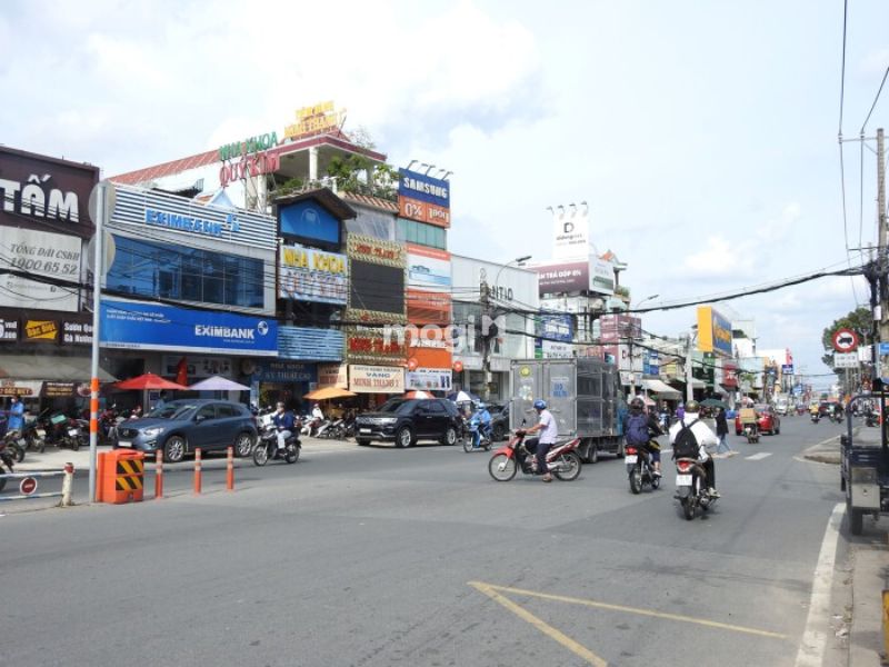 Tiện ích xung quanh khu vực Đường 154 khá phát triển