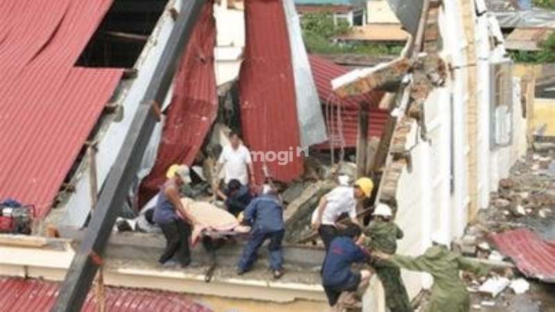 Mơ thấy nhà sập và có người mất