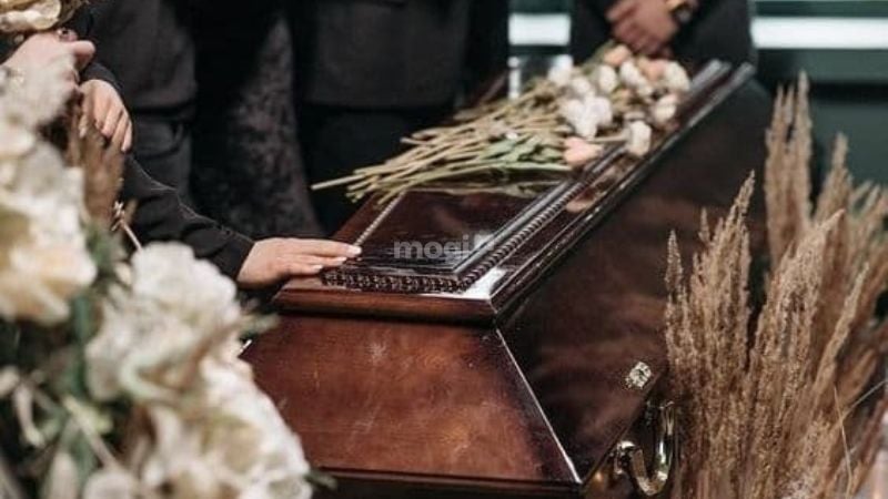 Mơ thấy đám ma người thân