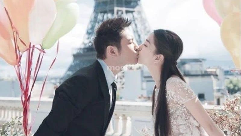Mơ thấy hôn người nổi tiếng