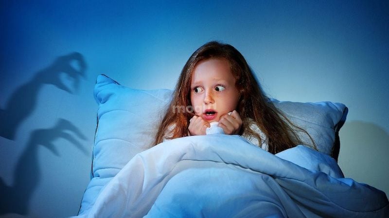 Dấu hiệu dễ nhận biết nhất khi phòng trọ có ma là việc xuất hiện những bóng dáng mờ ảo