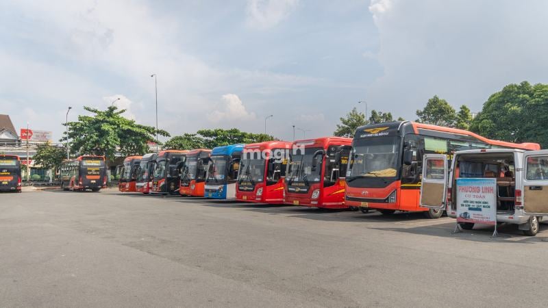 Bến xe Ngã Tư Ga hiện có 75 tuyến xe liên tỉnh hoạt động