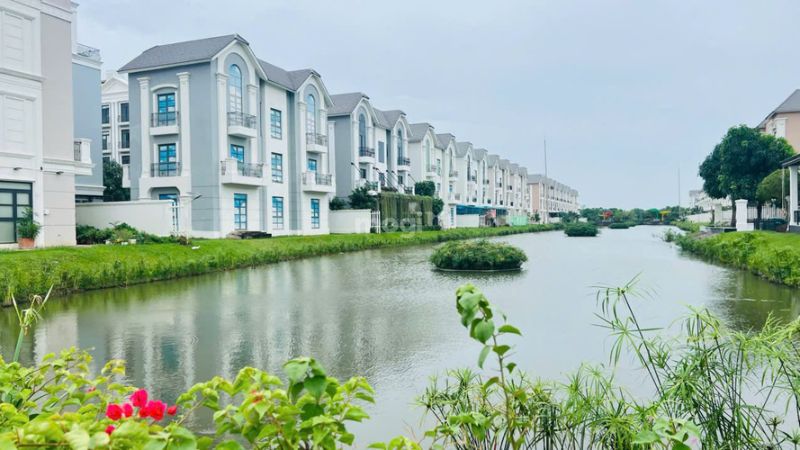 Tỷ lệ bỏ trống trong BĐS cho thuê là gì? Thực trạng hiện nay ra sao? 3 Giá thuê quá cao so với mặt bằng thị trường khiến khách hàng e dè.