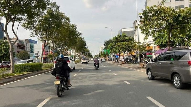 Đăng tin cho thuê mặt bằng F&B hiệu quả: Bí quyết và quy tắc 2 Hiểu rõ đặc thù và thách thức của mặt bằng F&B