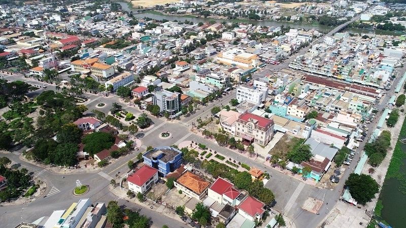 Đô thị loại III là đô thị trung tâm tiểu vùng thuộc tỉnh hoặc thành phố