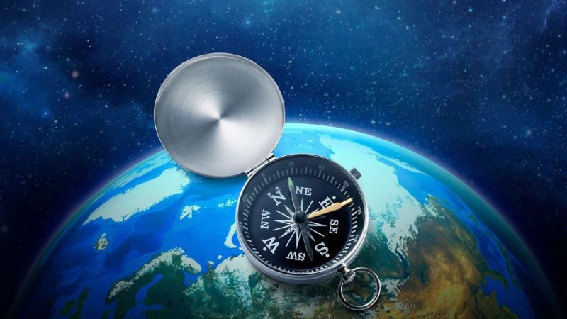 Hướng chính Nam và chính Tây được xem là hướng xuất hành tốt trong năm 2026 (Nguồn: Dân Trí)
