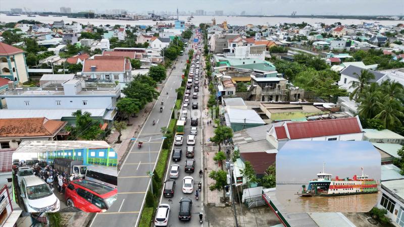 Phà Bình Khánh kéo dài hàng thập kỷ gây ùn tắc nghiêm trọng vào các dịp cuối tuần, lễ Tết
