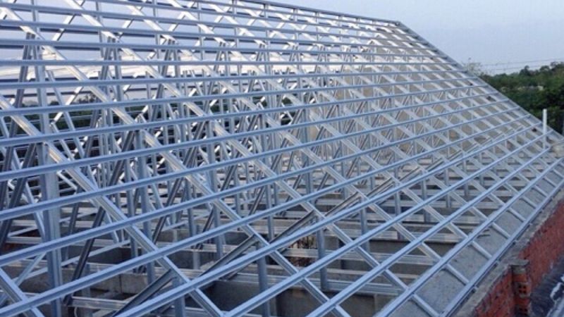 Số lượng xà gồ là yếu tố quan trọng cần được tính toán kỹ lưỡng khi thiết kế mái nhà
