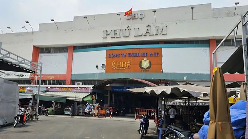 Chợ Phú Lâm