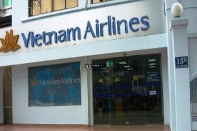 Hình ảnh Cho thuê nhà nguyên căn mặt tiền đường Hồ Bá Kiện, Phường 15, Quận 10.