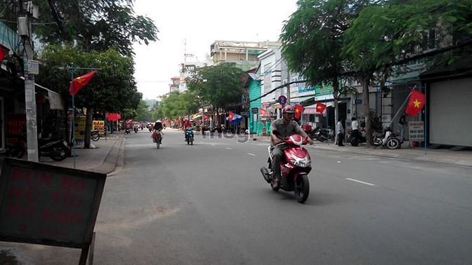 Hình ảnh Cho thuê đất trống MT đường Tân Sơn Nhì. DT 8x28m