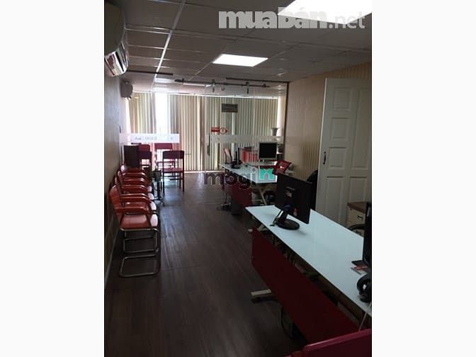 Hình ảnh Nhà MT Thạch Lam, 5x12m, 5 Lầu, Có thang máy, full nội thất.
