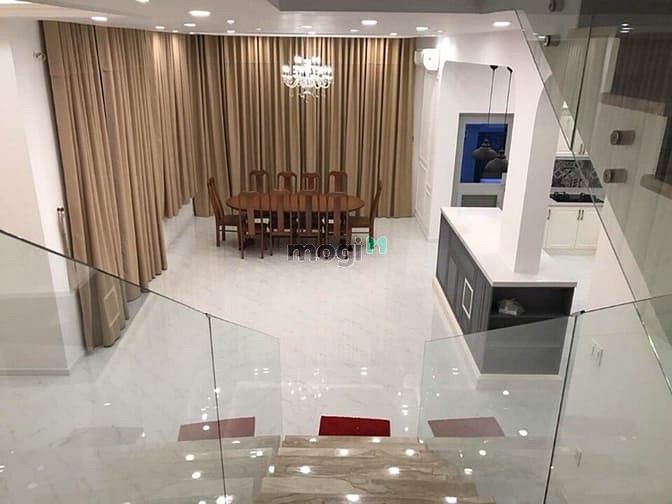 Hình ảnh Cho thuê căn góc biệt thự Nam Thông, Phú Mỹ Hưng, Quận 7