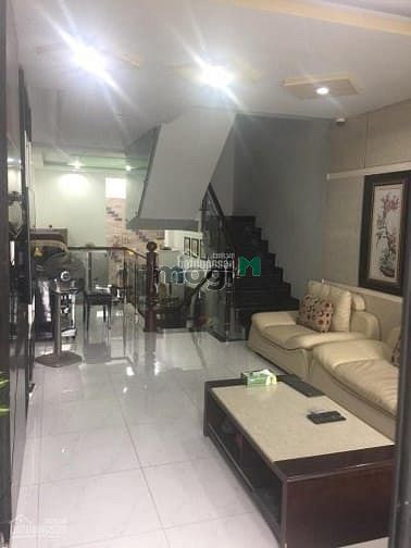 Hình ảnh Bán gấp căn Villa đầy đủ nội thất đường 33 P.Bình An Quận 2