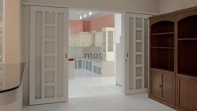 Hình ảnh Bán gấp căn nhà khu vực sầm uất P.Thảo Điền Quận 2