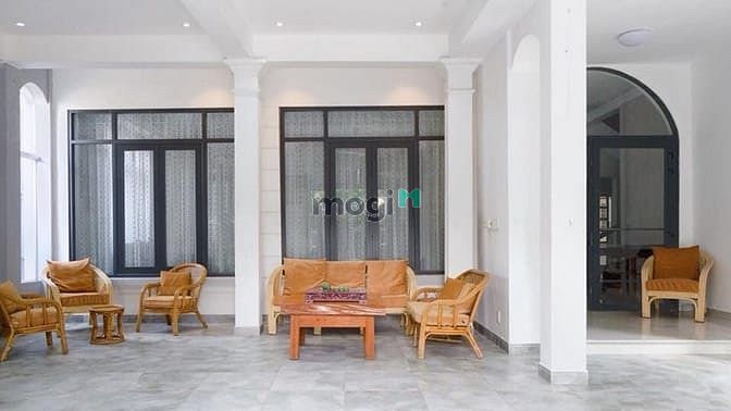 Hình ảnh Bán gấp căn nhà khu vực sầm uất P.Thảo Điền Quận 2