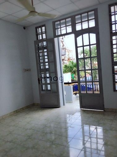 Hình ảnh Cho thuê nhà hẻm thông 8m đường Âu Cơ