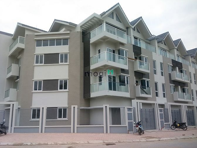 Hình ảnh Cần bán nhà 4 tầng vị trí đắc địa lô góc hai mặt phố KĐT A10. 206.4m2