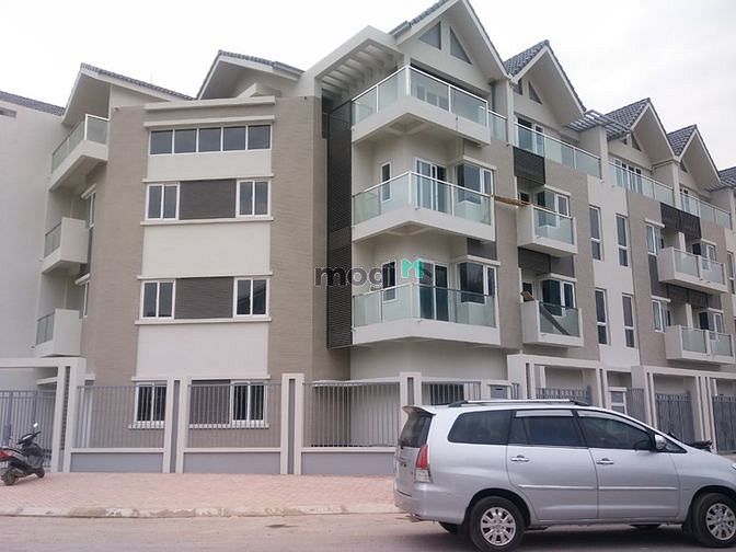 Hình ảnh Cần bán nhà 4 tầng vị trí đắc địa lô góc hai mặt phố KĐT A10. 206.4m2