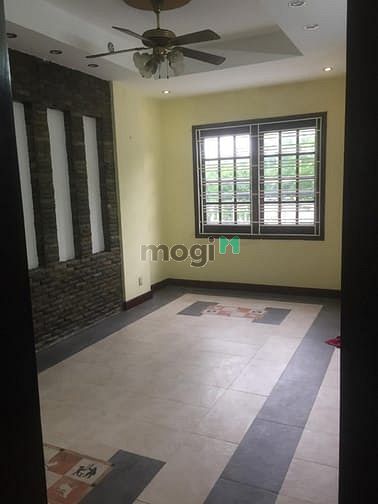 Hình ảnh Cho thuê nhà hẻm 8m Lạc Long Quân, Phường 9, Tân Bình.