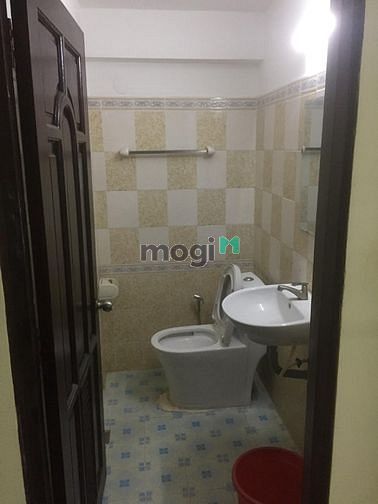 Hình ảnh Cho thuê nhà hẻm 8m Lạc Long Quân, Phường 9, Tân Bình.