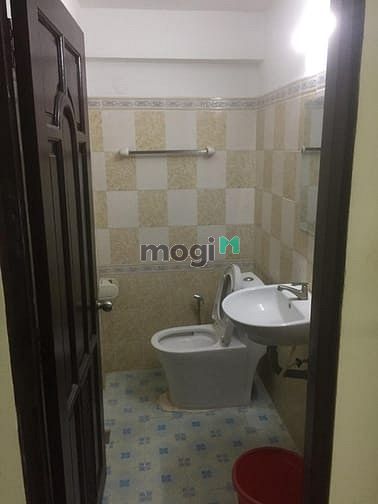 Hình ảnh Cho thuê nhà mặt tiền Đồng Đen 4.6x20m, 3 lầu