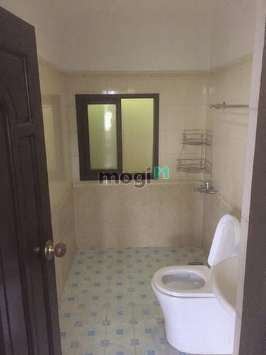 Hình ảnh Cho thuê nhà mặt tiền Đồng Đen 4.6x20m, 3 lầu