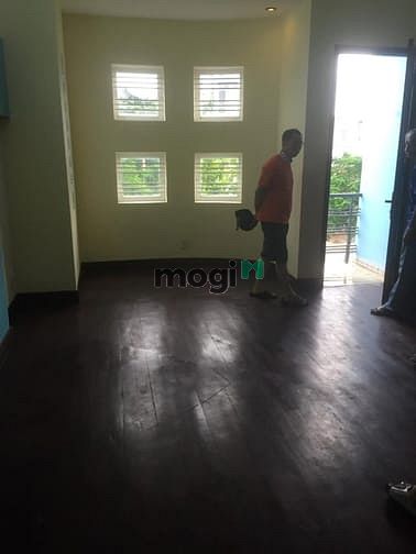 Hình ảnh Cho thuê nhà mặt tiền Đồng Đen 4.6x20m, 3 lầu