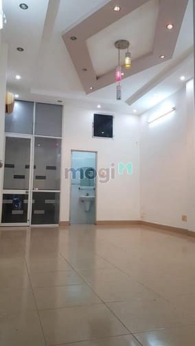 Hình ảnh Cho thuê nhà 2 lầu mặt tiền Bế Văn Đàn, P.14, Tân Bình