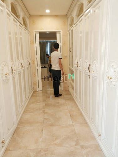 Hình ảnh Cho Thuê Biệt Thự Đẹp, Hầm, 3 lầu 4 Phòng Lớn, Bình An, Quận 2