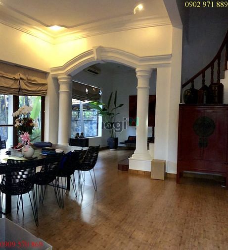 Hình ảnh Cho thuê biệt thự cao cấp bể bơi sân thượng
