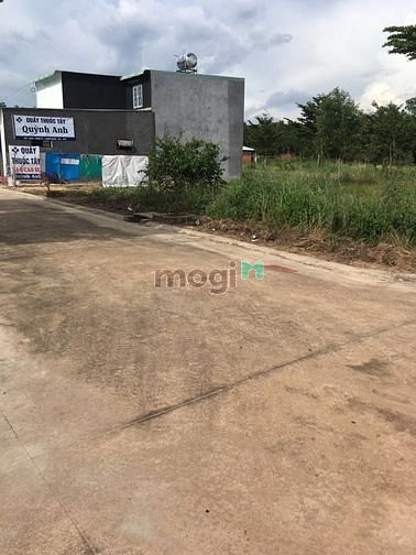 Hình ảnh cần bán gấp đất 460m2 đói diện KCN liền kề QL 13 gần chợ dân đông