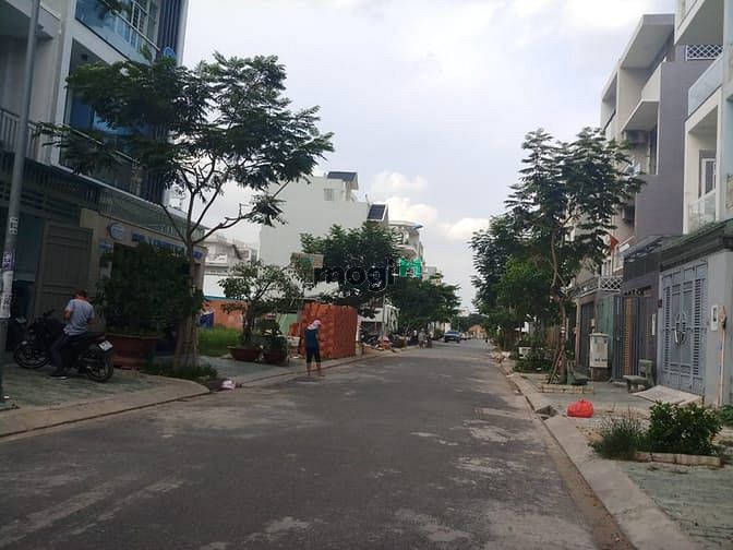 Hình ảnh BÁN GẤP Lô đất MT Lương Ngọc Quyến, Bình Thạnh. 5mx24m, DTCN đủ 120m2