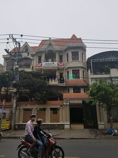 Hình ảnh cho thuê biệt thự dt 9x20m đường D1 quận bình thạnh