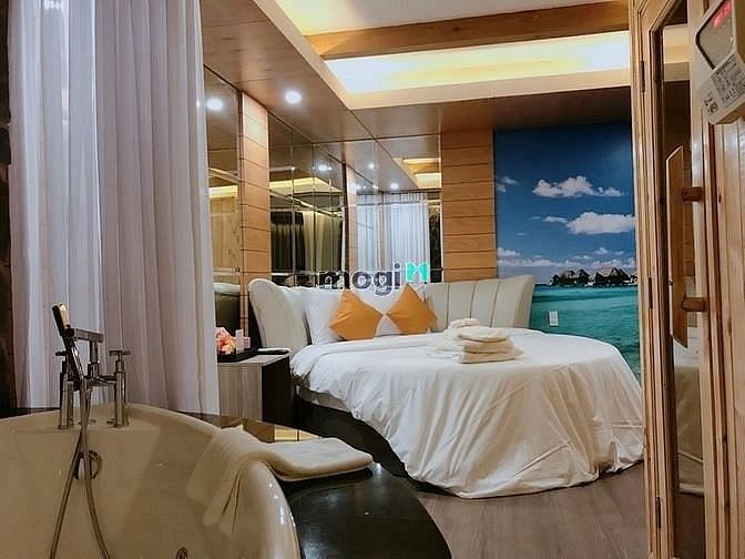 Hình ảnh Cho thuê CHDV Ung Văn Khiêm Bình Thạnh, 8x20m, 5 tầng , hầm , 200tr/th